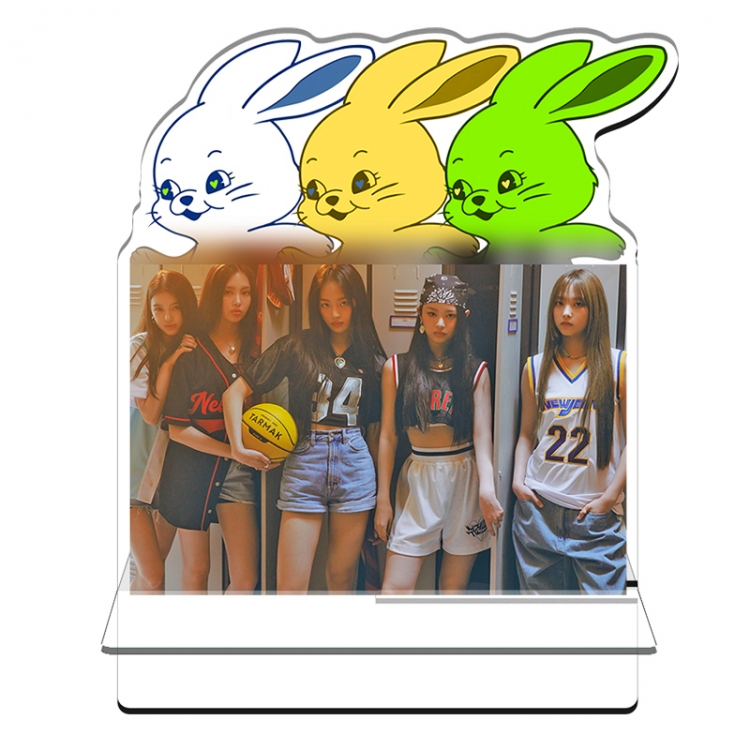 newjeans Acrylic special-shaped Mobile phone holder Standing Plates 11x13cm