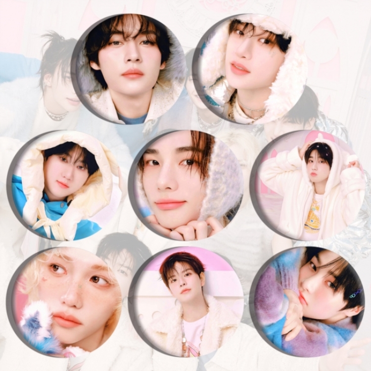 straykids Anime tinplate brooch badge a set of 8